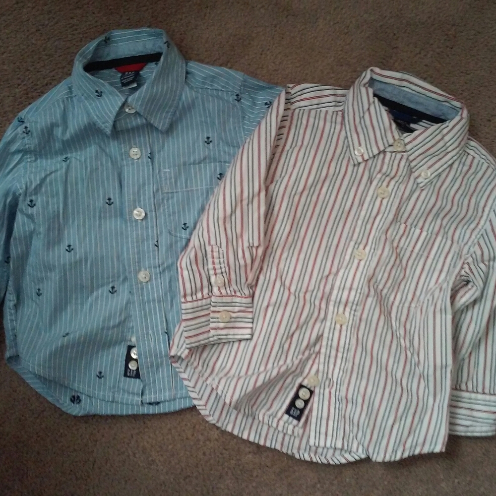 Gap 2 Shirts Button up  12-18m